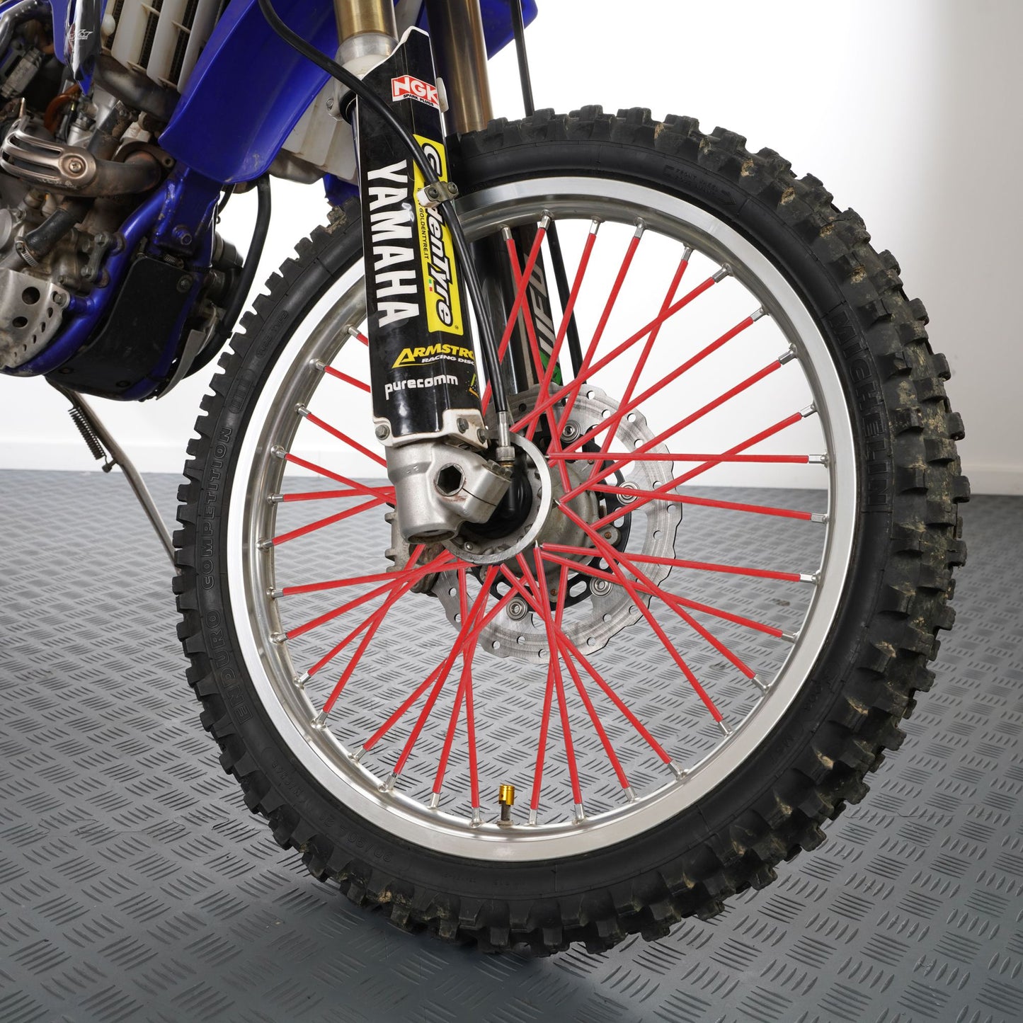 GP Pro Pack Of 40 Red Spoke Shrouds - 15cm