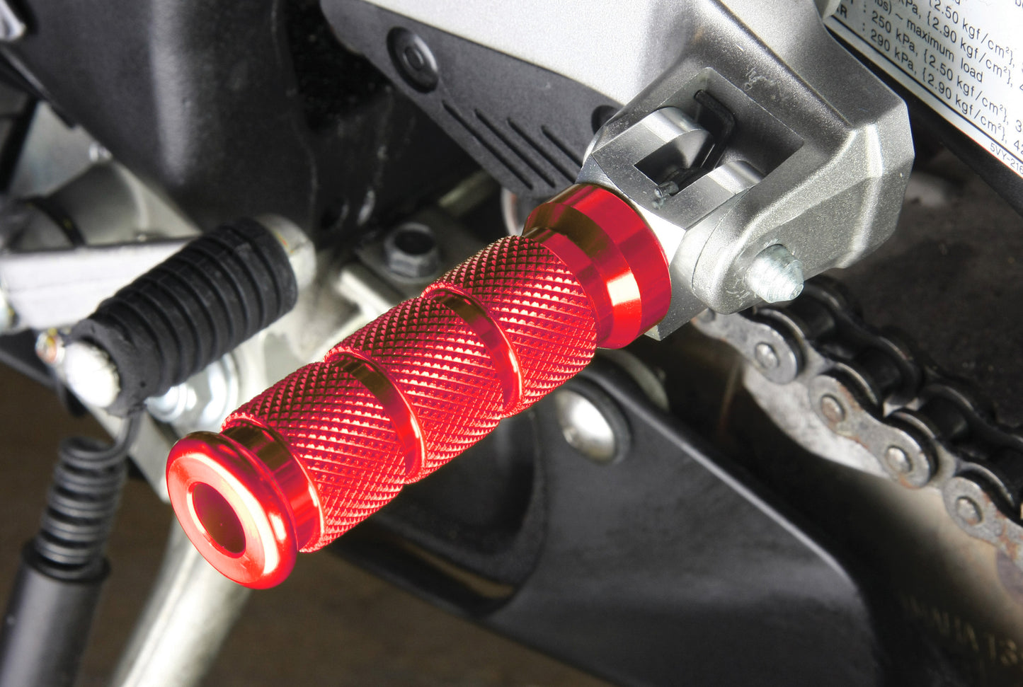 BikeTek Alloy Round Sports Footpegs Kawasaki Pillion Red