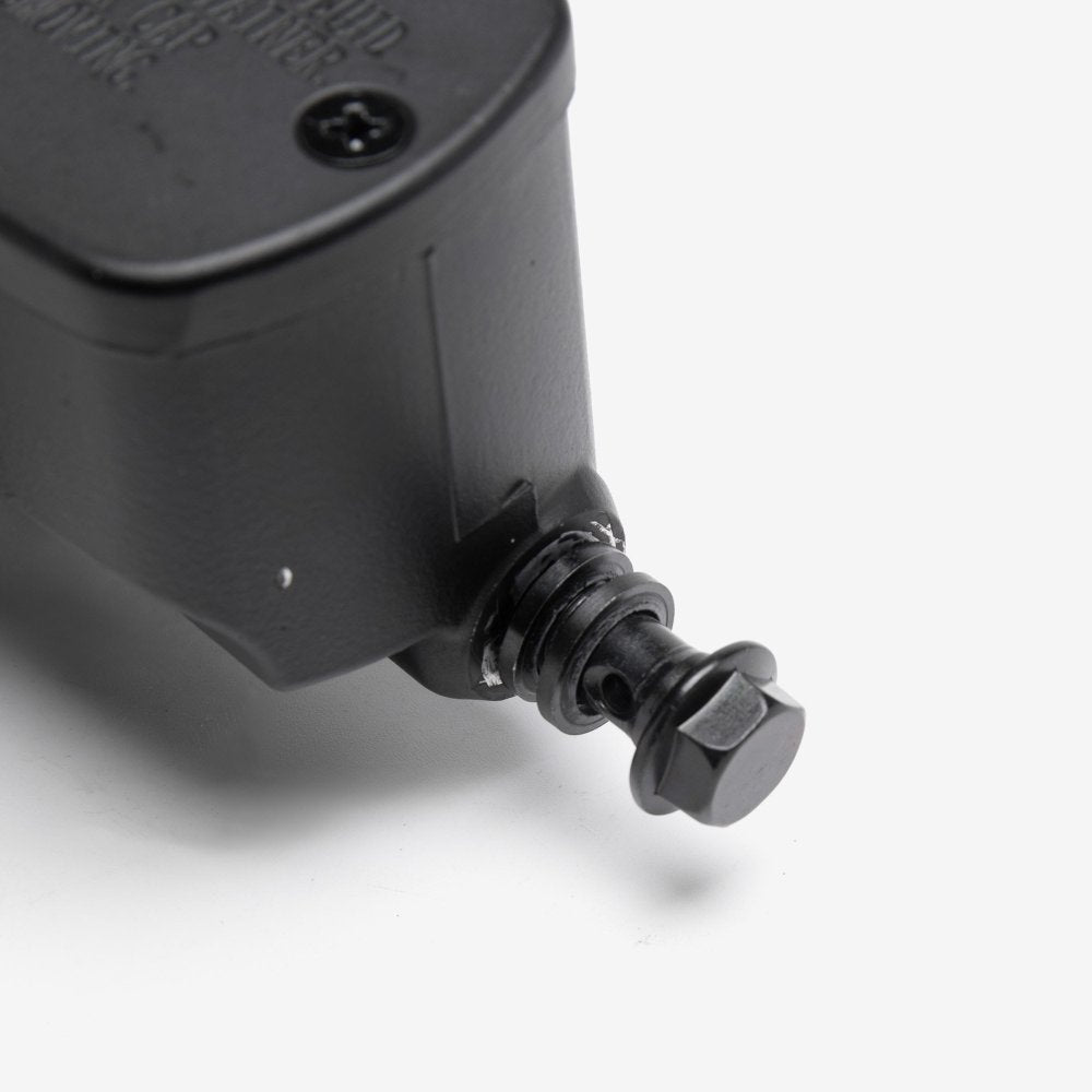 Brake Master Cylinder 4