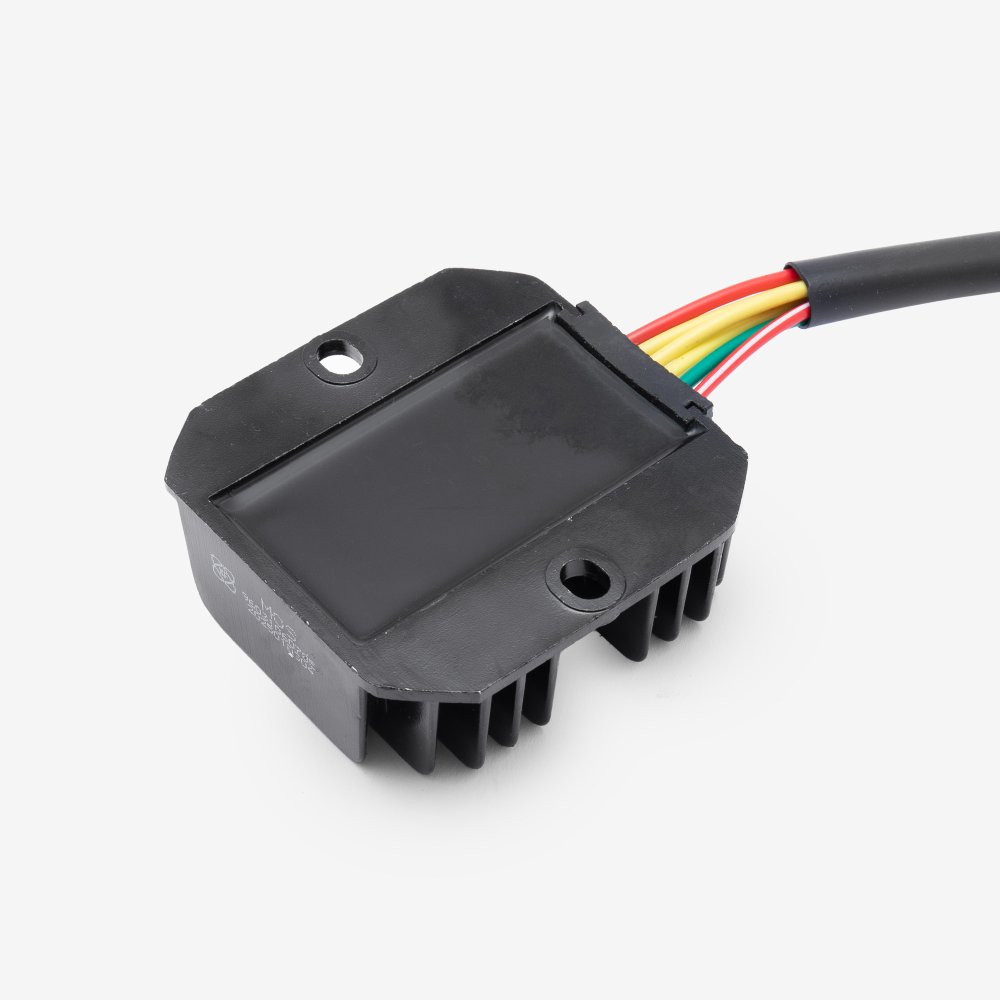 Regulato/Rectifier 3