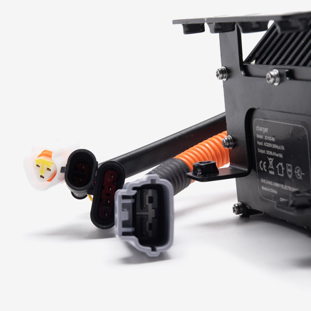 EV Battery Charger (3-pin Plug) 4