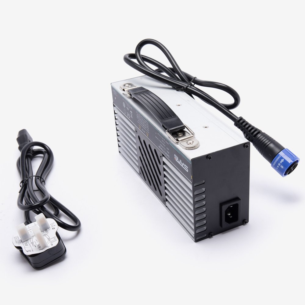 EV Battery Charger (3-pin Plug) 2