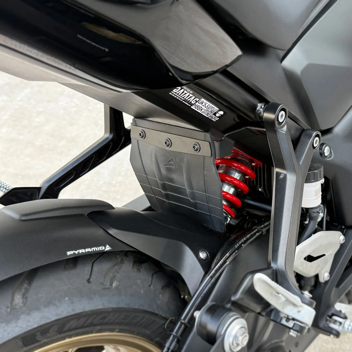 Shock Shield Matte Black for Triumph Trident 800 '26-
