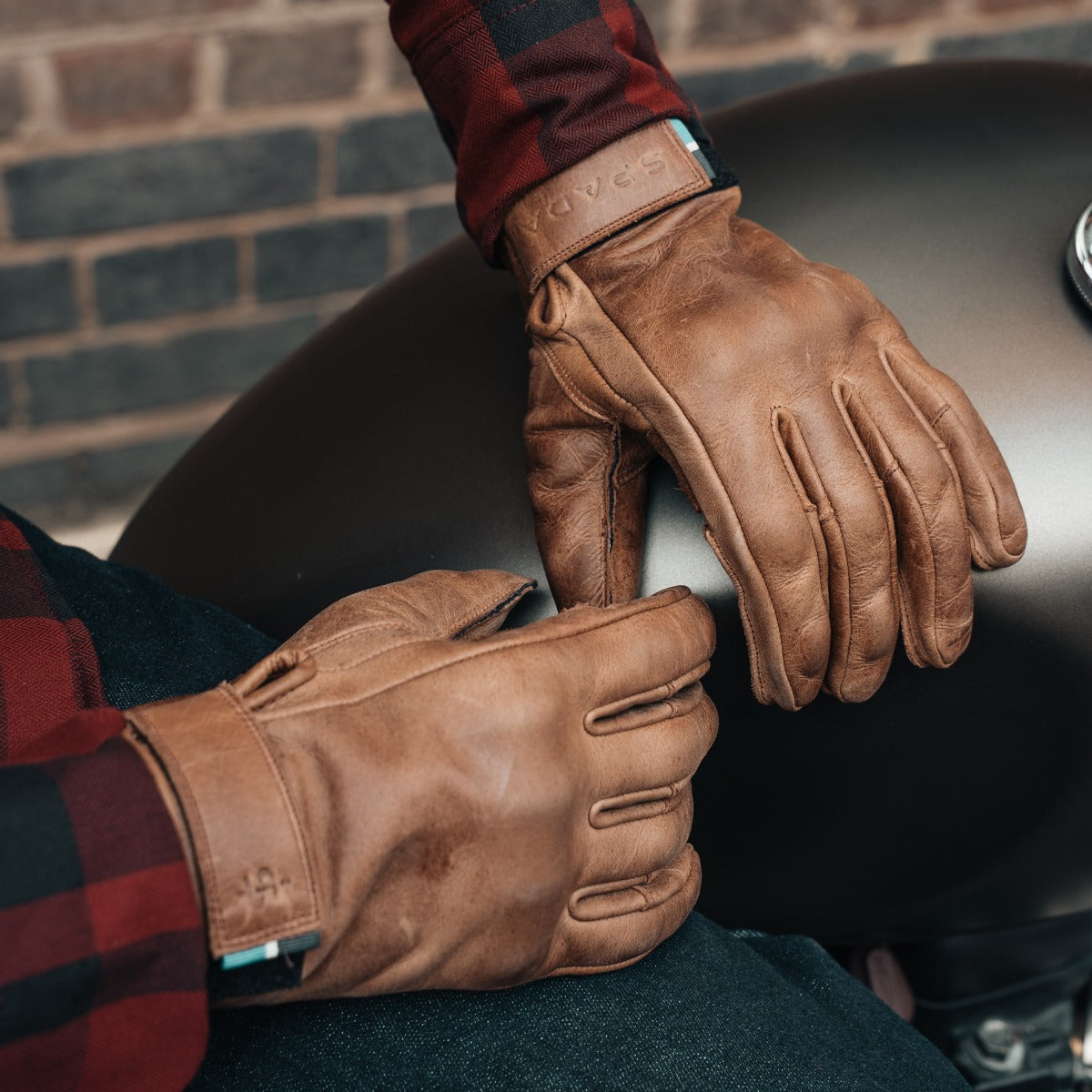 Spada Clutch CE Gloves Cognac Brown