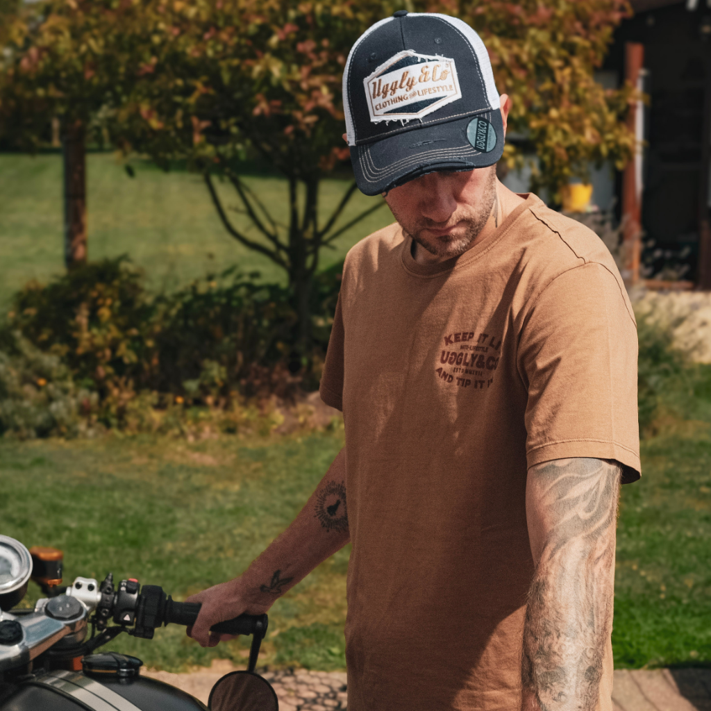 Malt Keep it Lit' Tee by Uggly & Co