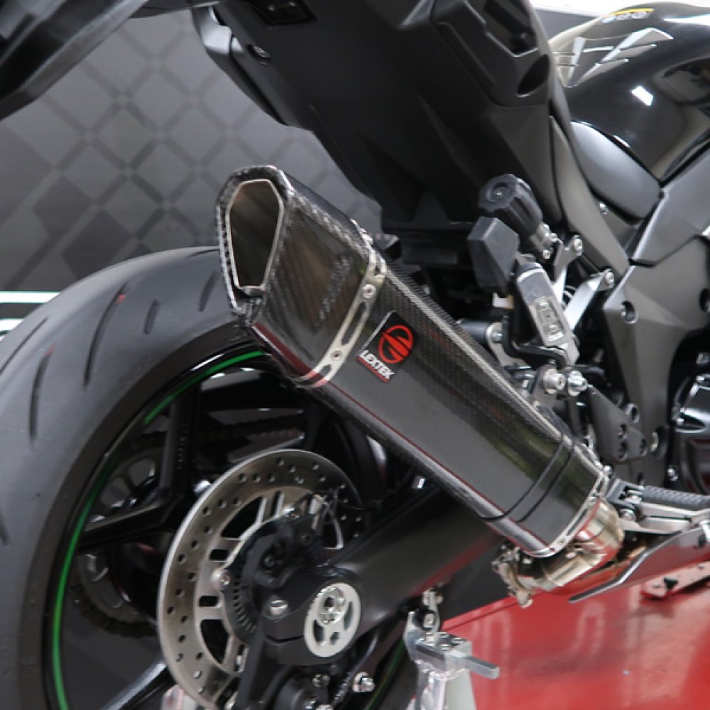 SP7C Gloss Exhaust System 2