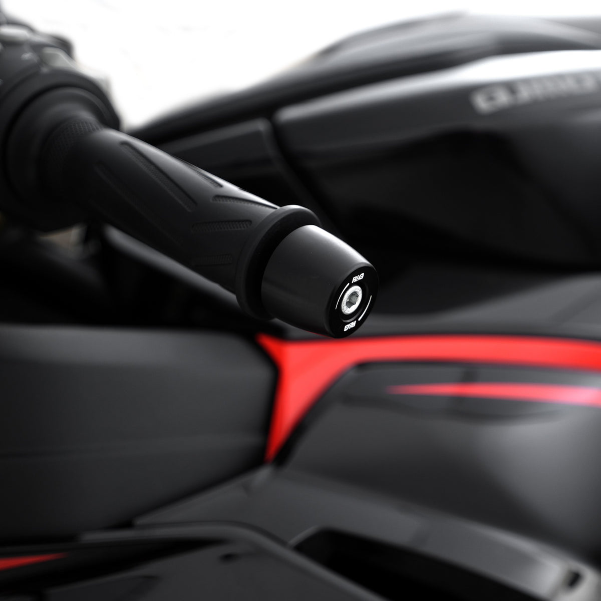 APEX Bar End Sliders for QJMOTOR SRK 421 RR ‘25-