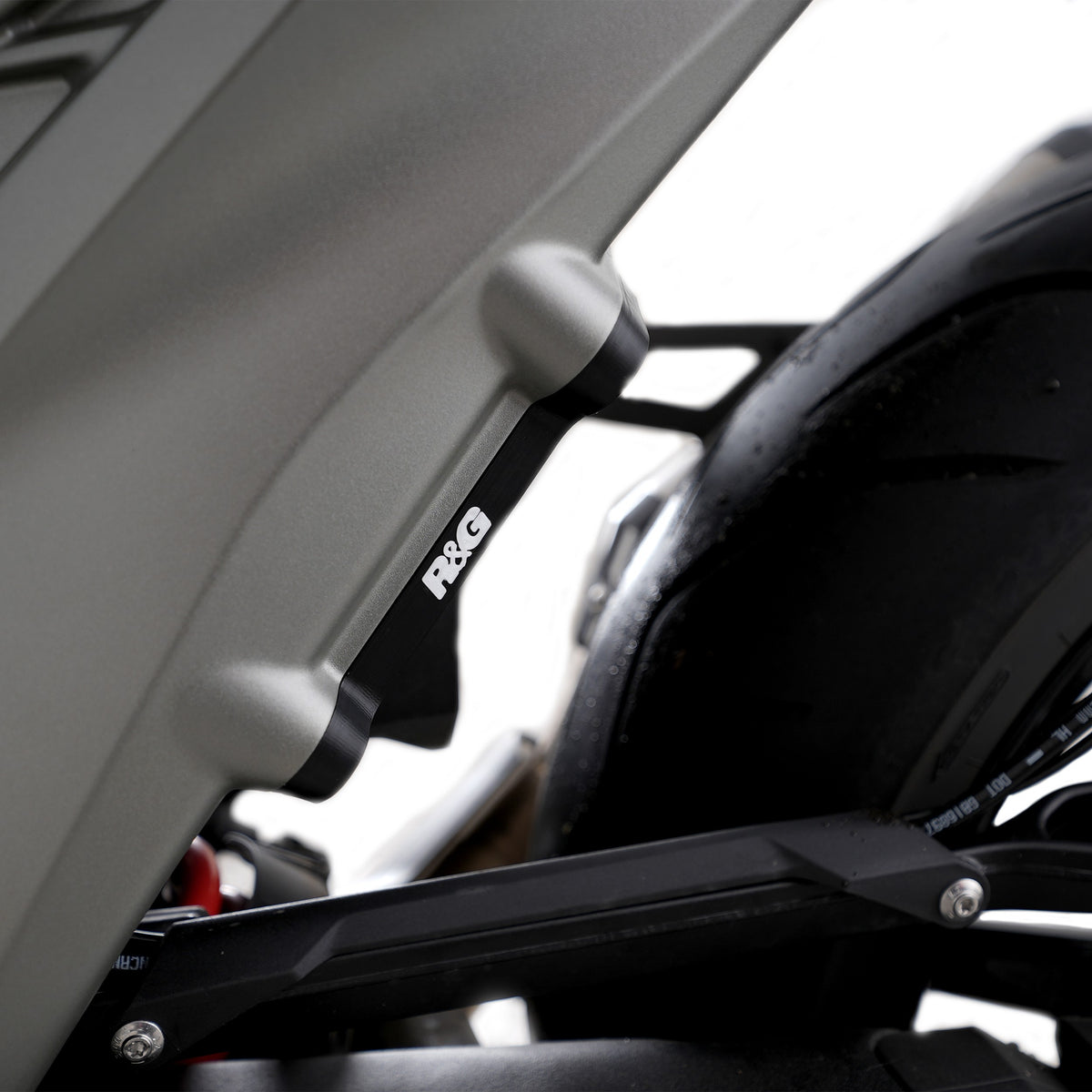 Exhaust Hanger & Blanking Plate kit, BMW R1300 R '25- & R1300 RS '25-