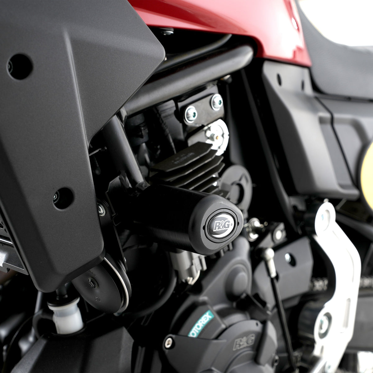 Aero Crash Protectors for Yamaha MT-07 '14- (FZ-07), XSR700 '16-, Fantic Caballero 700 '23- and Tracer 700 '16-'20 (FJ-07) models