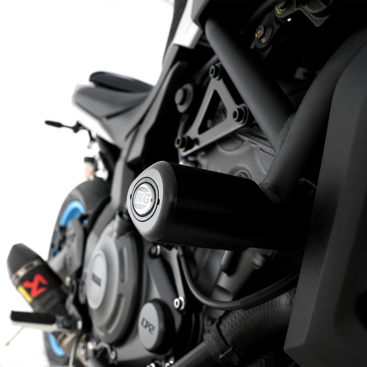 Aero Crash Protectors for Yamaha MT-07 '14- (FZ-07), XSR700 '16-, Fantic Caballero 700 '23- and Tracer 700 '16-'20 (FJ-07) models