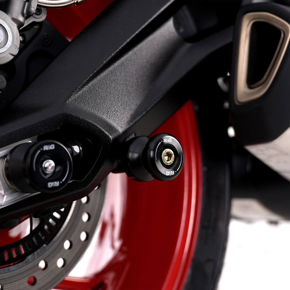 Cotton Reels for Kawasaki KLE500 '26-, KLE500 SE ’26-, BMW S1000R '23- ,Trident 800 '26-, Trident 660 ‘26-, Street Triple '13- and 15 others.