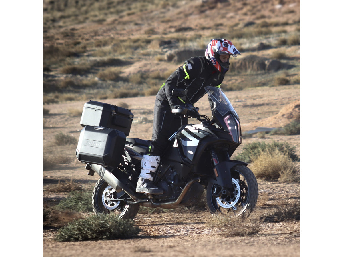 TR36 Terra Black Pannier Right