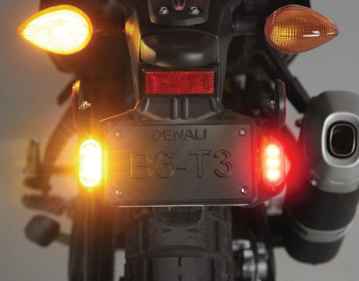 DENALI T3 Modular Switchback Signal Pods | Rear with License Plate Mounting Kit