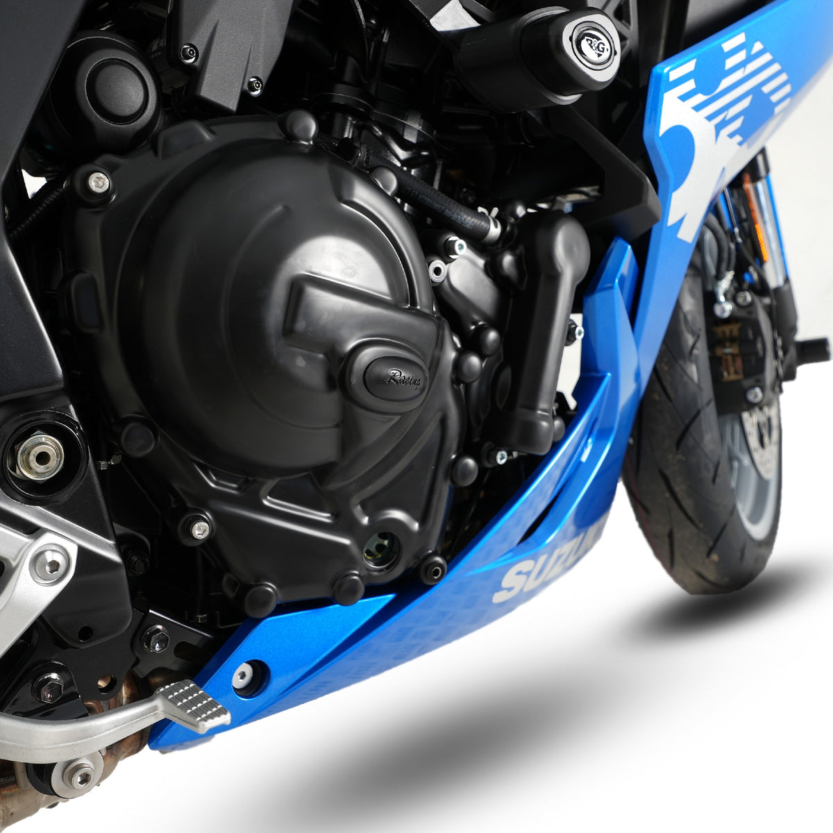 Engine Case Cover (Clutch Cover) for Suzuki V-Strom 800 DE / RE '23-, GSX-8R '24-, GSX-8S '23-, GSX-8TT ‘25- & GSX-8T '25-