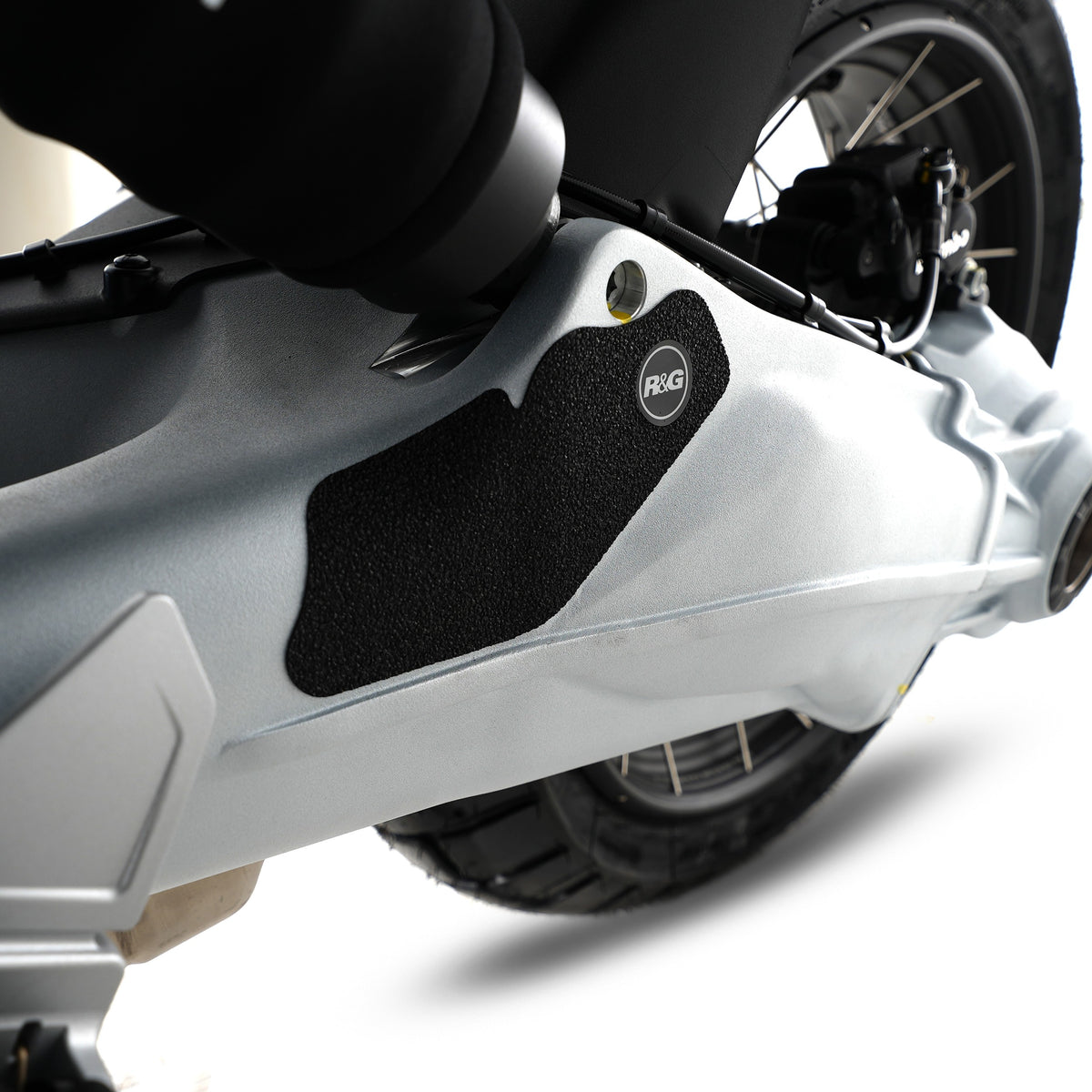 R&G Boot Guard Kit for Moto Guzzi V100 '23-, Stelvio '24-