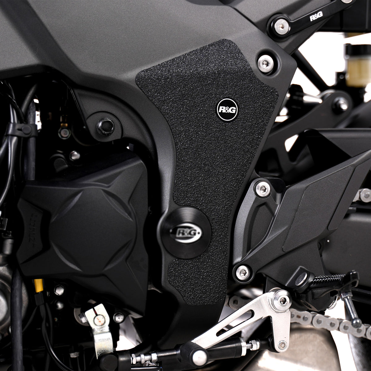 R&G Boot Guard Kit for Kawasaki Z1100 '26-, Z1000SX '11-'19 & Ninja 1000SX ’20- '24 & Ninja 1100SX (SE) '25-