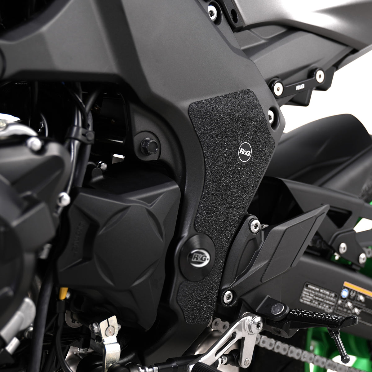 R&G Boot Guard Kit for Kawasaki Z1100 '26-, Z1000SX '11-'19 & Ninja 1000SX ’20- '24 & Ninja 1100SX (SE) '25-