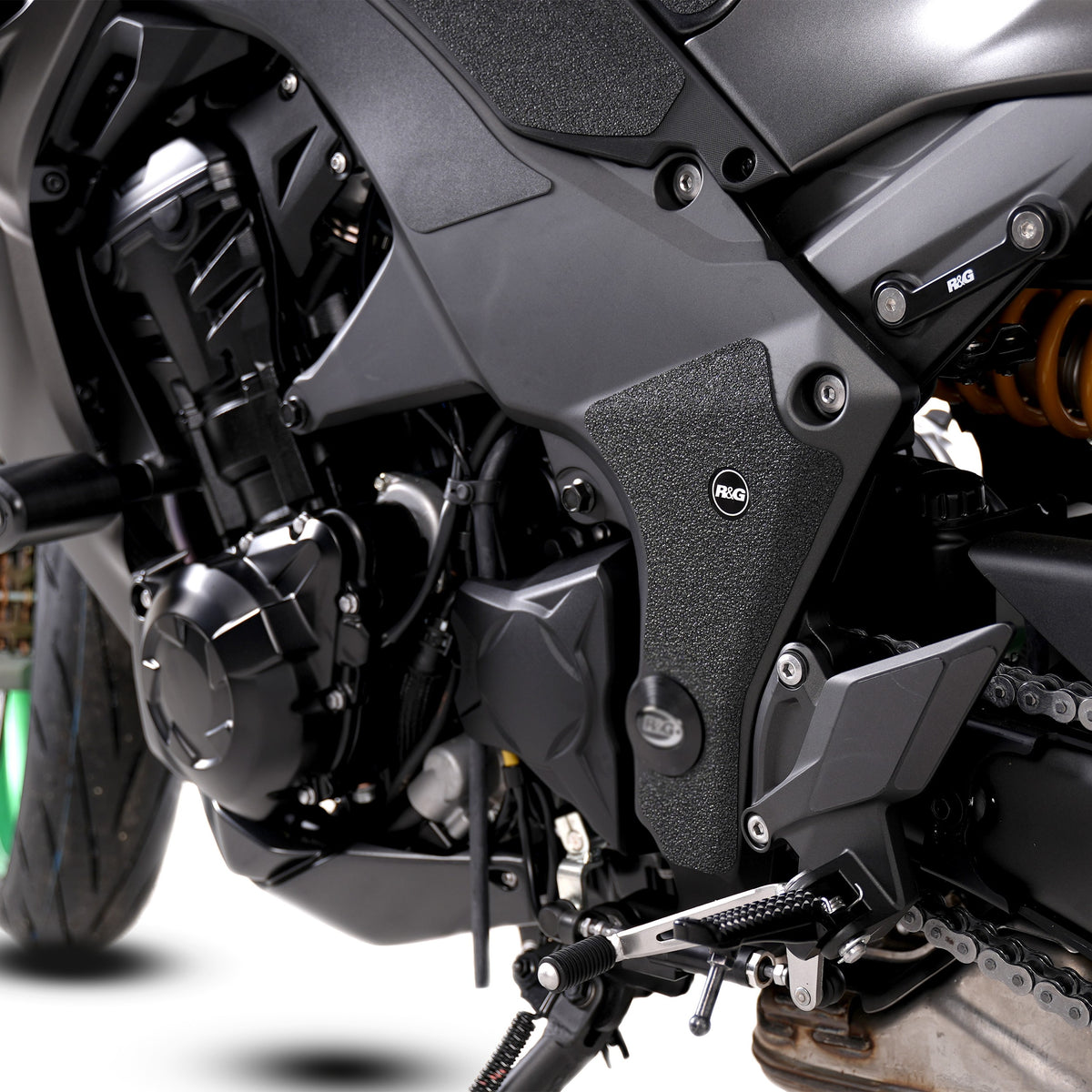 R&G Boot Guard Kit for Kawasaki Z1100 '26-, Z1000SX '11-'19 & Ninja 1000SX ’20- '24 & Ninja 1100SX (SE) '25-