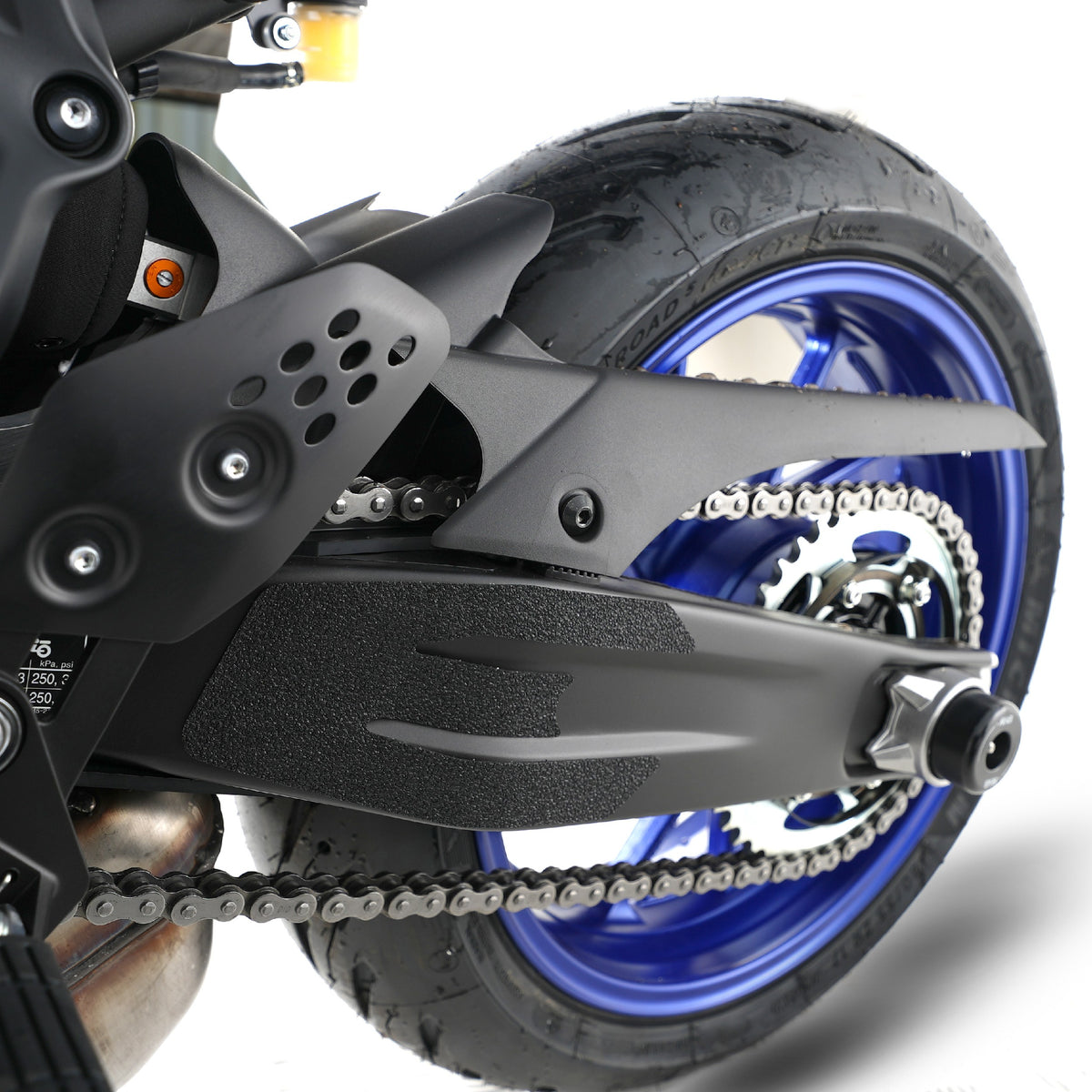 R&G Boot Guard Kit for Yamaha MT-07 (FZ-07) '14- '24, XSR700 '16- & R7 '22-25 models
