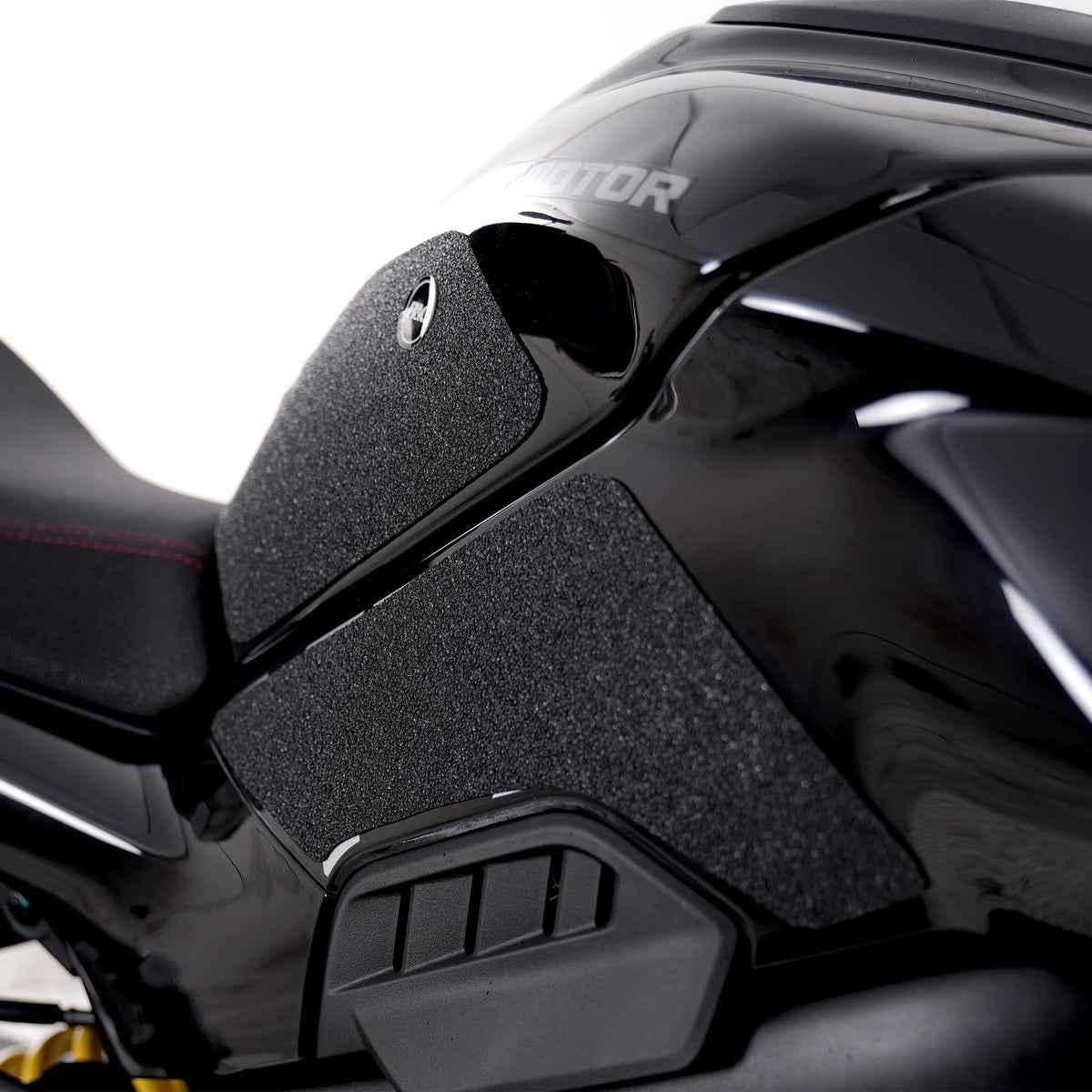 R&G Tank Traction Grips for QJMOTOR SRK 800 ‘25-