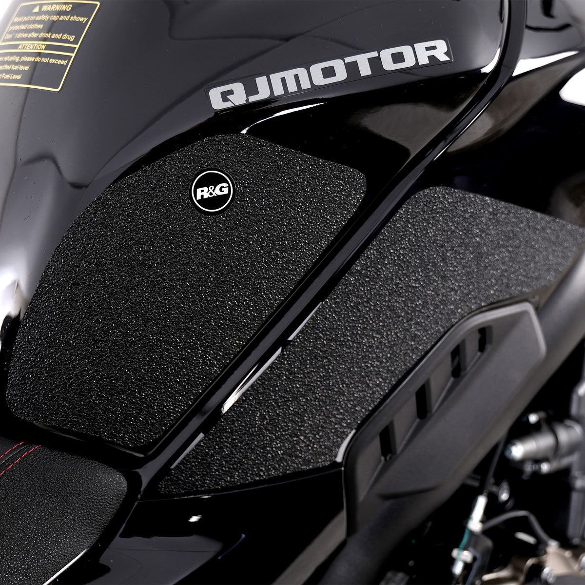 R&G Tank Traction Grips for QJMOTOR SRK 800 ‘25-