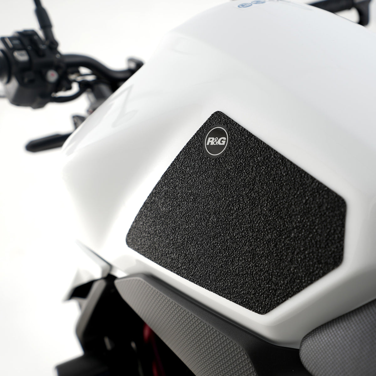 R&G Tank Traction Grips for Honda CB750 Hornet '23-