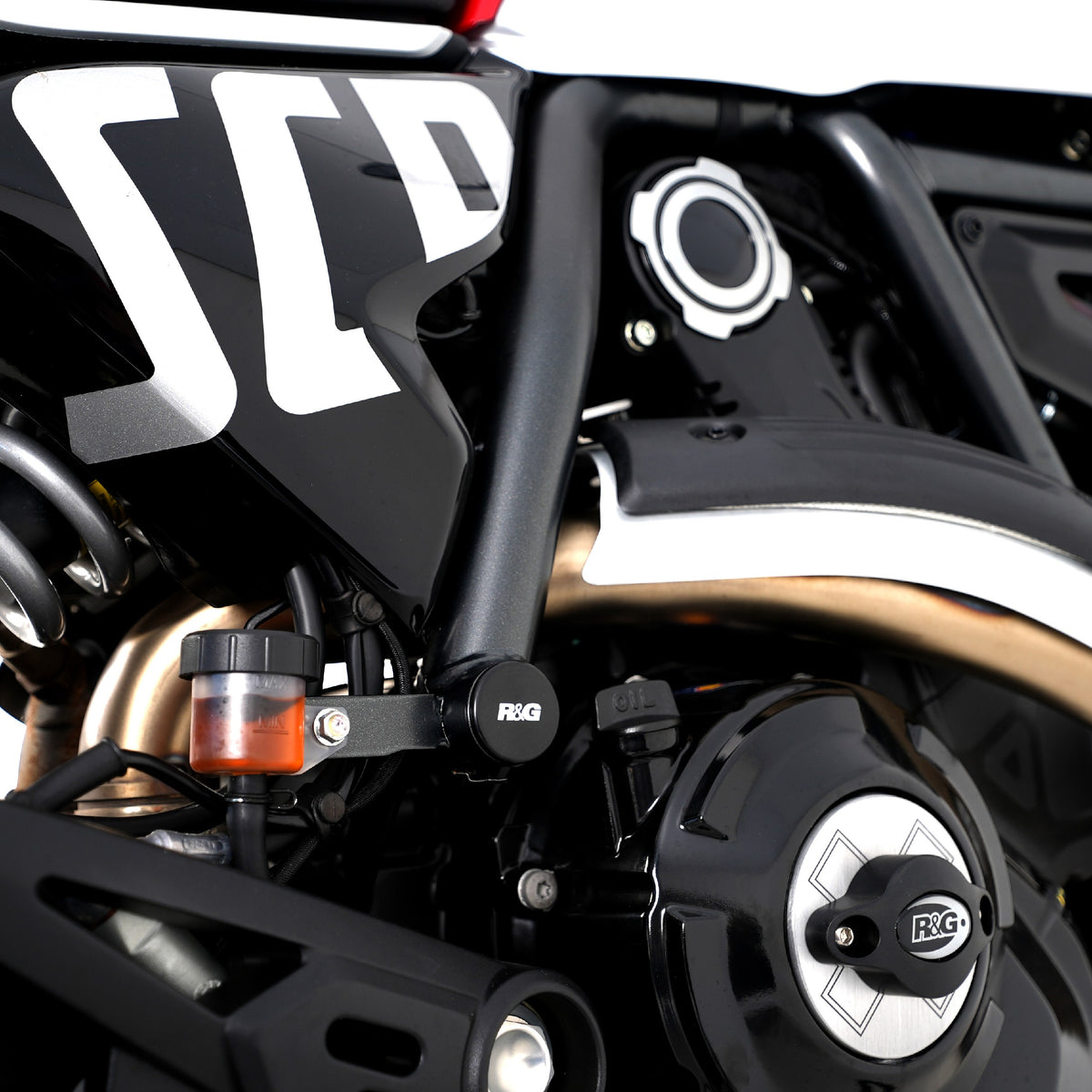 Frame Plug for Ducati Scrambler '15-, Monster 797 '17-, Dessert Sled '18-,Scrambler Icon '23-, Scrambler Icon Dark '26-, Scrambler Nightshift '23-, 10th Anniversary Rizoma Edition ’26- & Scrambler Full Throttle '23-