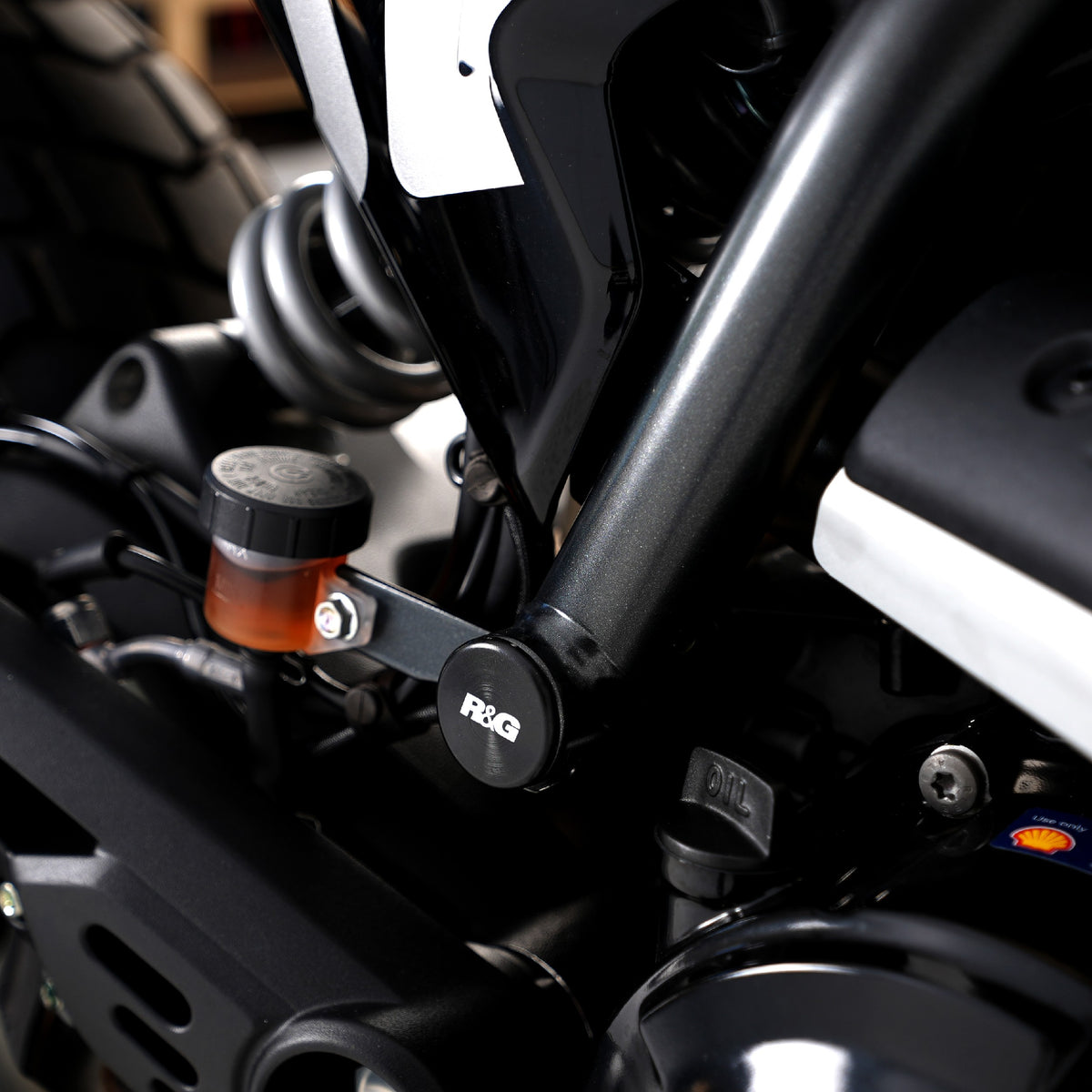 Frame Plug for Ducati Scrambler '15-, Monster 797 '17-, Dessert Sled '18-,Scrambler Icon '23-, Scrambler Icon Dark '26-, Scrambler Nightshift '23-, 10th Anniversary Rizoma Edition ’26- & Scrambler Full Throttle '23-