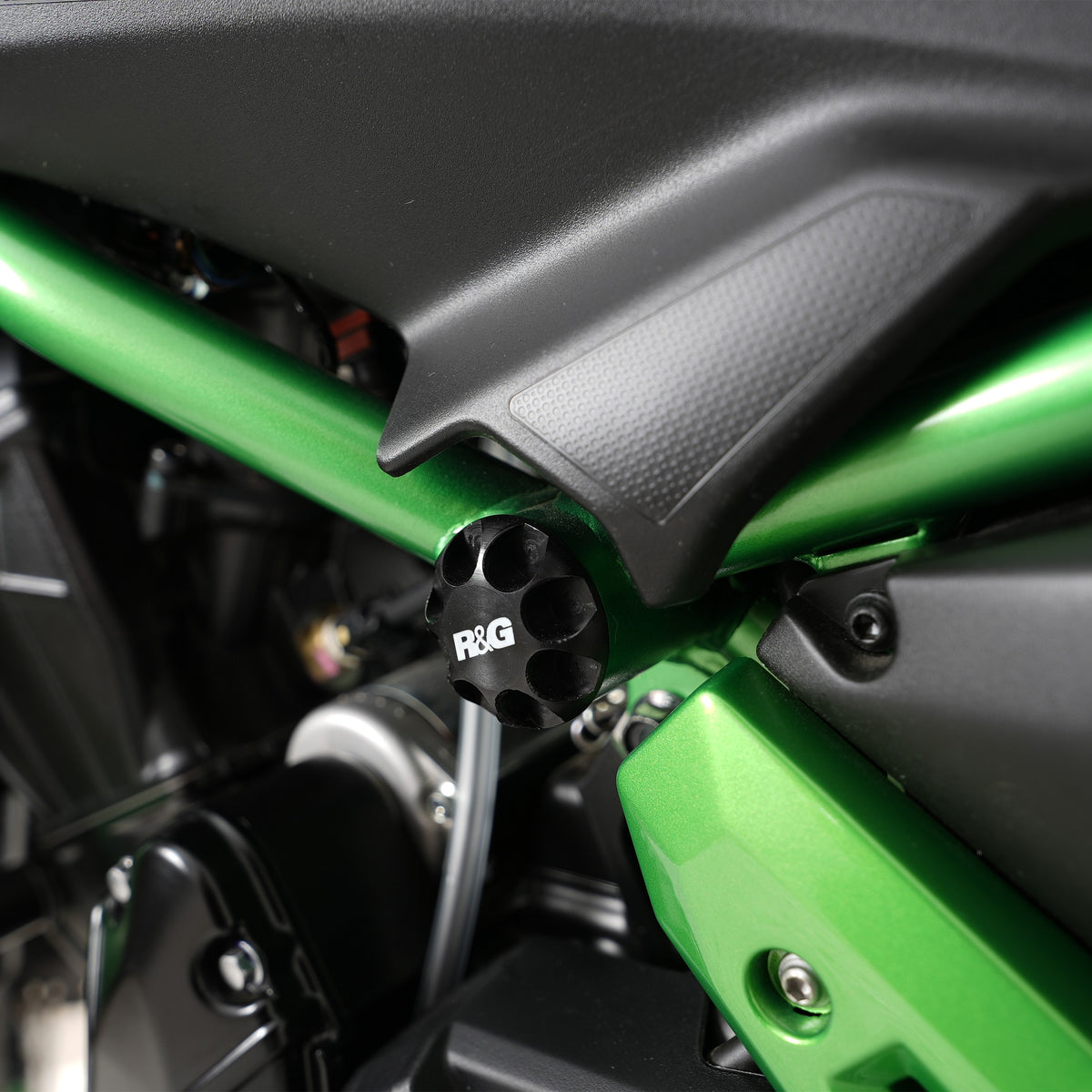 Frame Plug Kit for Kawasaki Z650 S ‘26-, Z650 '17- & Z650RS '21-