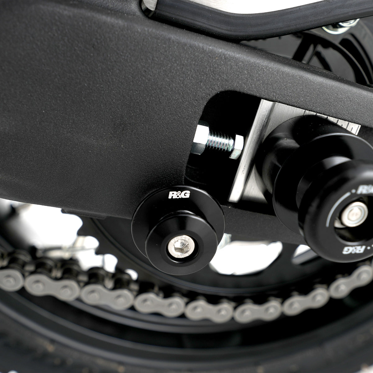 M6 Paddock Stand Bobbins for Yamaha Tenere World Rally(T7 ) '23-, YZF-R125 '19-, MT-125 '20-, Ducati Monster V2 ’26- , Monster V2+ ’26- and 10 others.