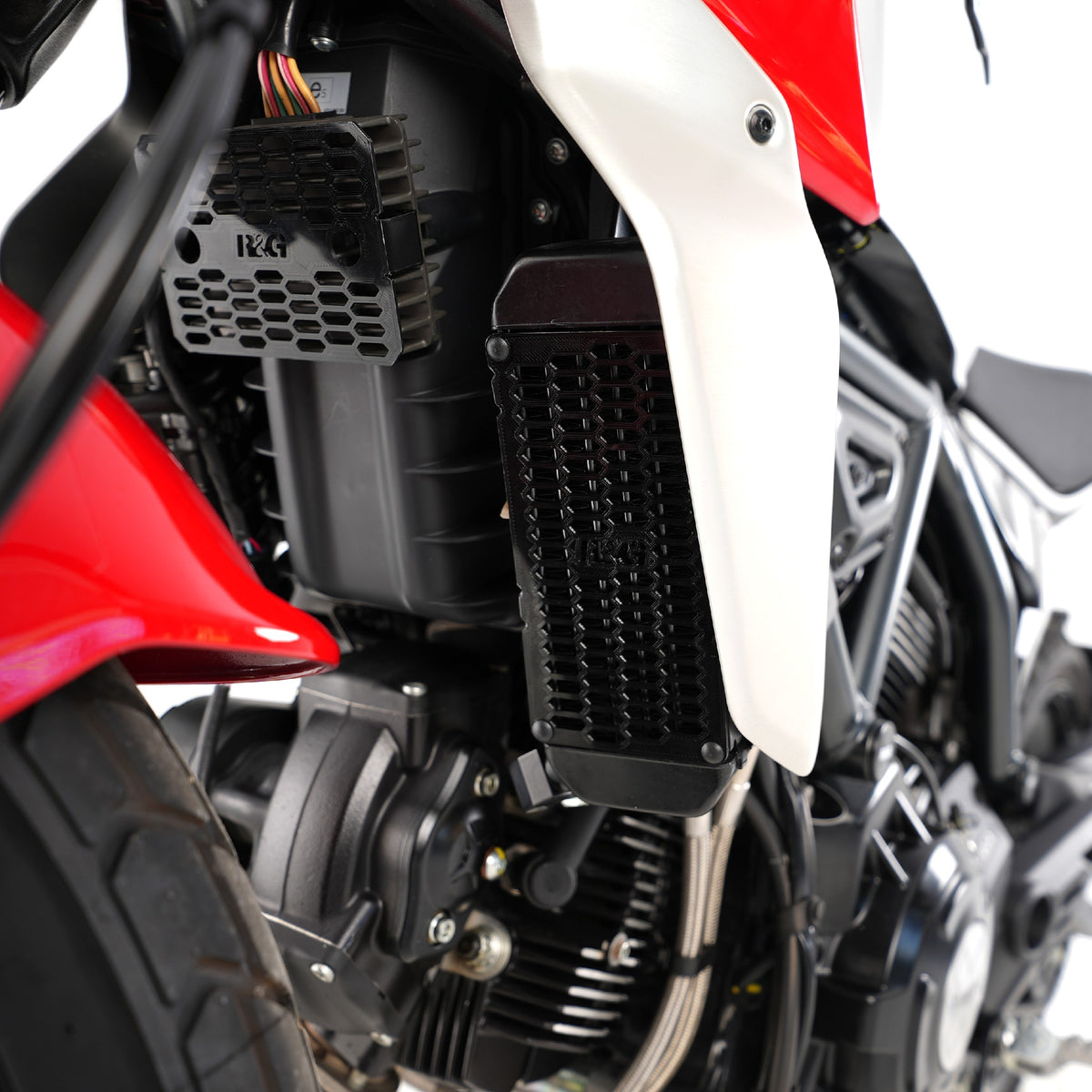 Oil Cooler Guard Kit for Ducati Scrambler 800 Full Throttle ’23-, 10th Anniversary Rizoma Edition ’26-, Scrambler Icon ’15-, Scrambler Icon Dark ’20- & Scrambler Nightshift ’23- & 9 more.