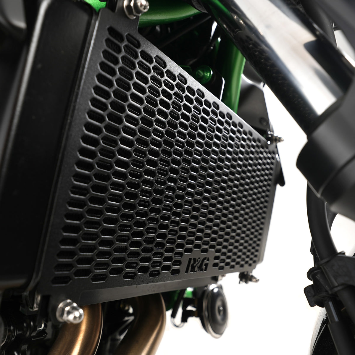 PRO Radiator Guard for Kawasaki Z650 S ‘26-, Ninja 650 '17-, Z650 '17- & Z650RS '22-