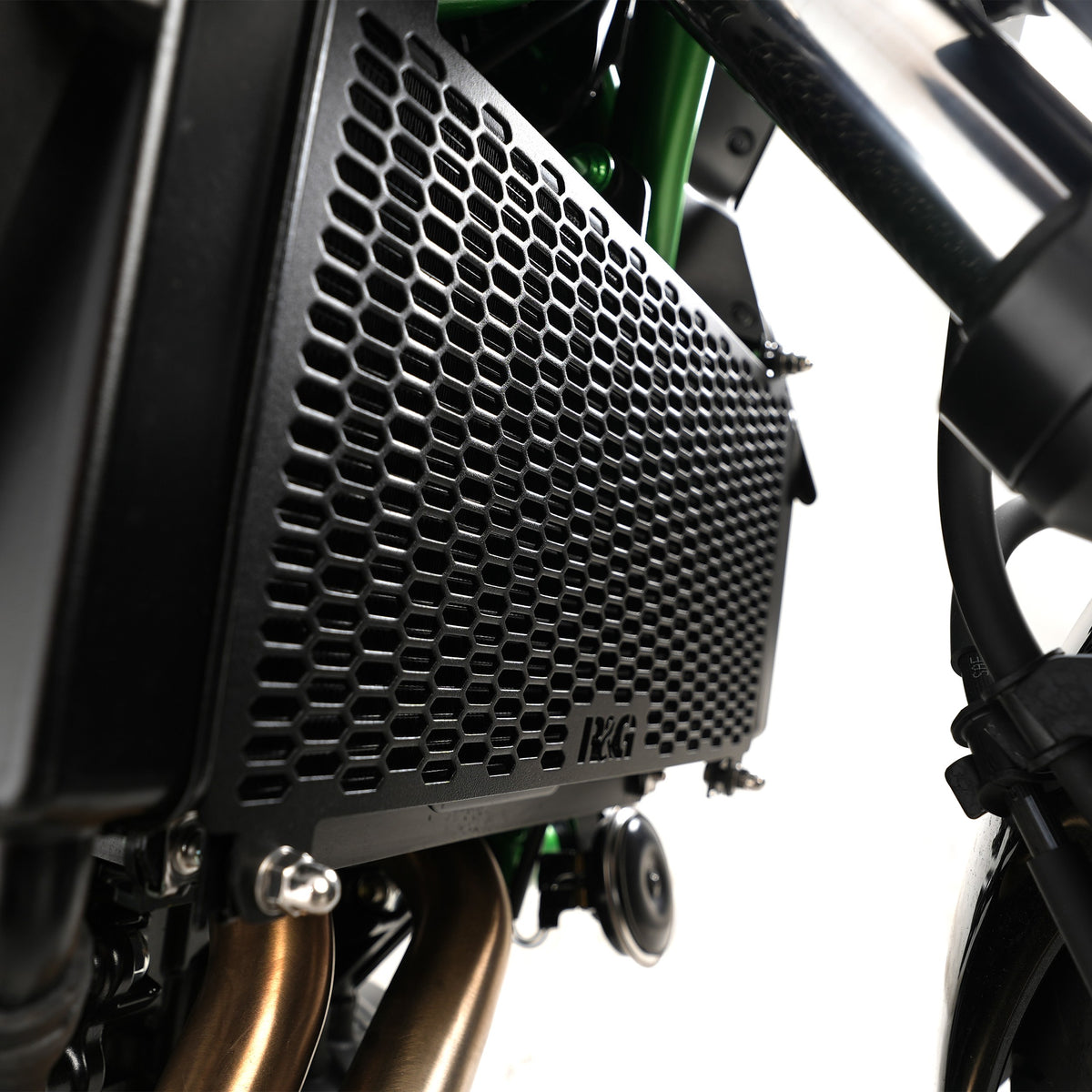 PRO Radiator Guard for Kawasaki Z650 S ‘26-, Ninja 650 '17-, Z650 '17- & Z650RS '22-