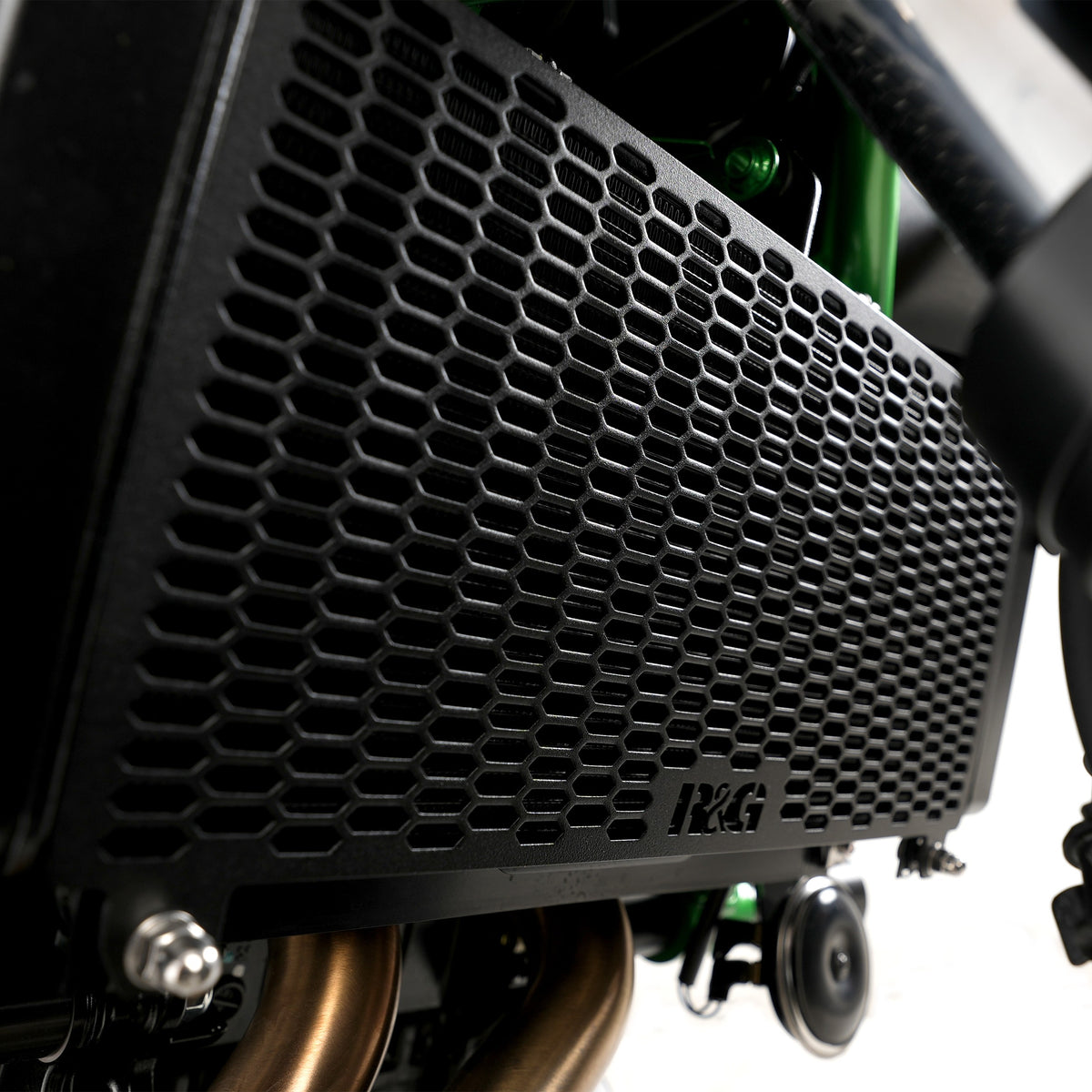 PRO Radiator Guard for Kawasaki Z650 S ‘26-, Ninja 650 '17-, Z650 '17- & Z650RS '22-