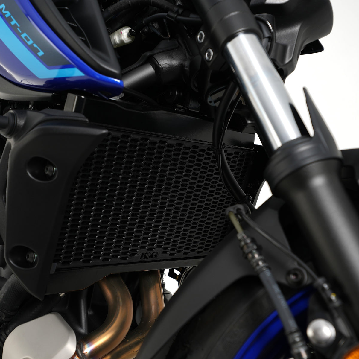 PRO Radiator Guard For Fantic Caballero 700 '23-, Yamaha Tenere 700 '25-, Tenere 700 Rally '26-, MT-07 '14- '24, Tracer 7(GT) '21- XSR700 '16-, Tracer 700 '16-'20 & XTZ 700 Tenere '25-