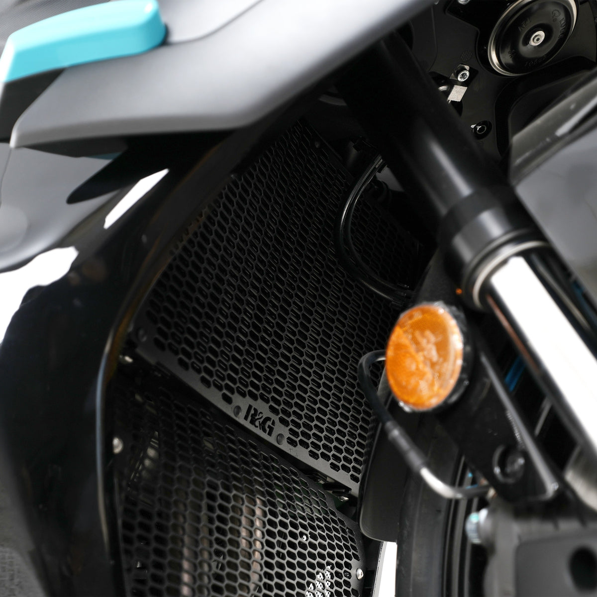 PRO Radiator Guard for Honda CFMoto 675 SR-R '25- & 675NK ‘25-