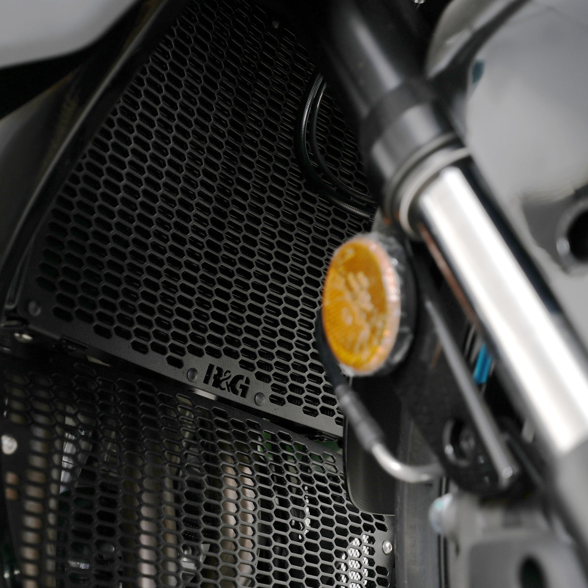 PRO Radiator Guard for Honda CFMoto 675 SR-R '25- & 675NK ‘25-