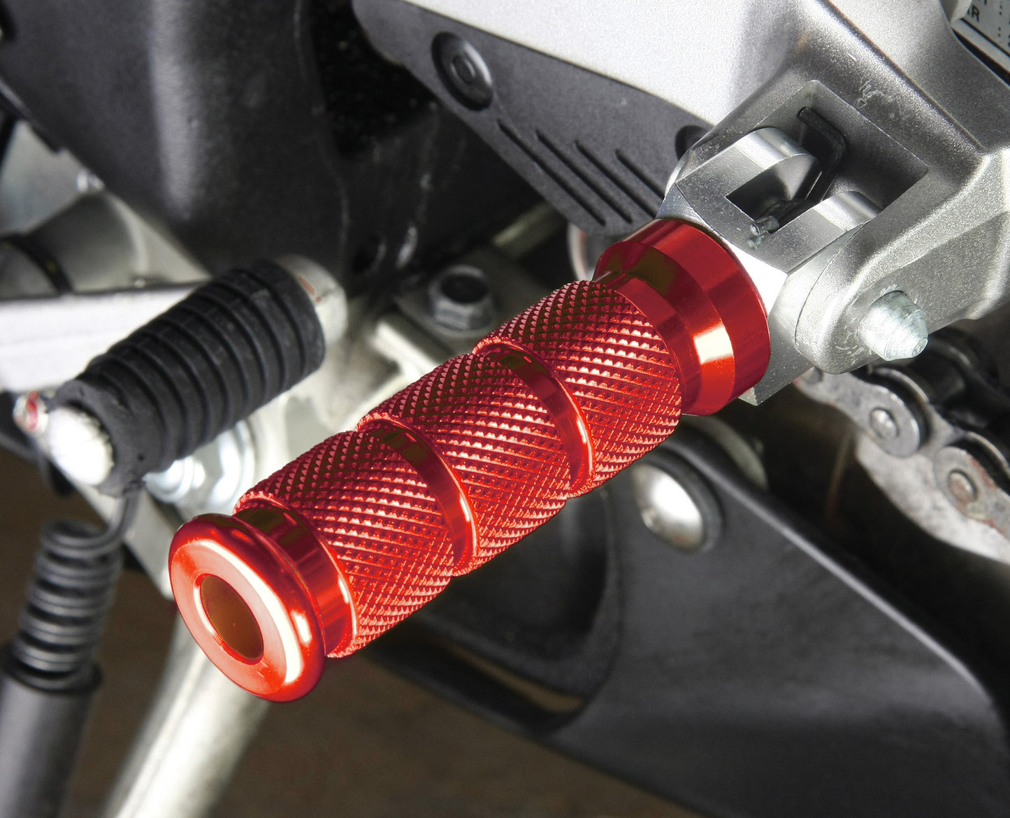 BikeTek Alloy Round Sports Footpegs Ducati Rider Red