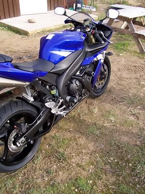 Crash Protectors - Classic Style for Yamaha YZF-R1 lowers '04-'06 (swingarm pivot)